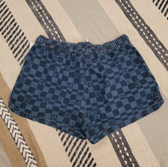 Roxy Denim NWT Shorts Size M - Picture 2 of 3